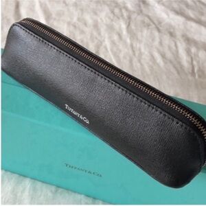 ✨NEW! Tiffany & Co. Textured Leather Brush Pouch